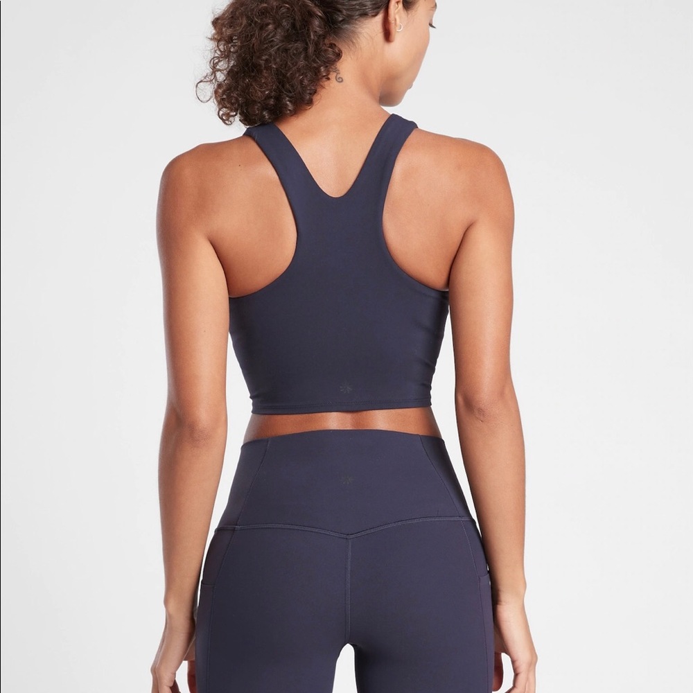 Athleta Conscious Crop in Black sz L